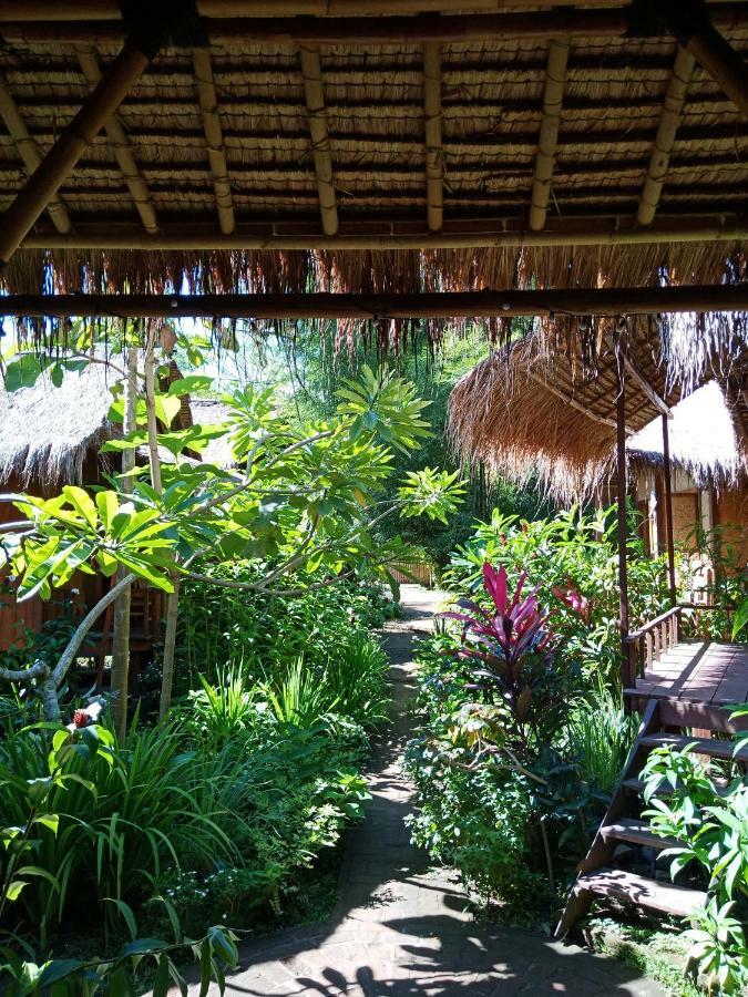 Shibui Garden Bungalows And Restaurant Tanjung  ภายนอก รูปภาพ